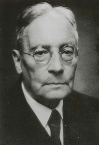 876194 Portret van ds. Hendrik Carel Briët (1875-1954), emeritus-predikant van de Hervormde Gemeente van Utrecht, waar ...